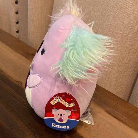 Squishmallow Kisses - Picture 2 of 3